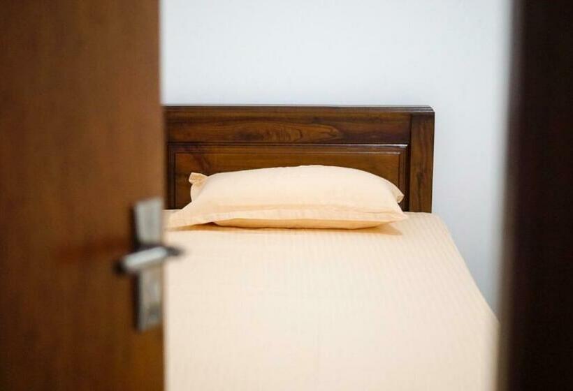 Номер Стандарт с Балконом, White Rose Hostel