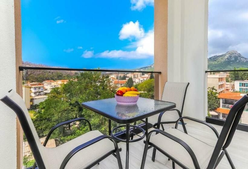 استودیوی استاندارد, Villa Casa Mia