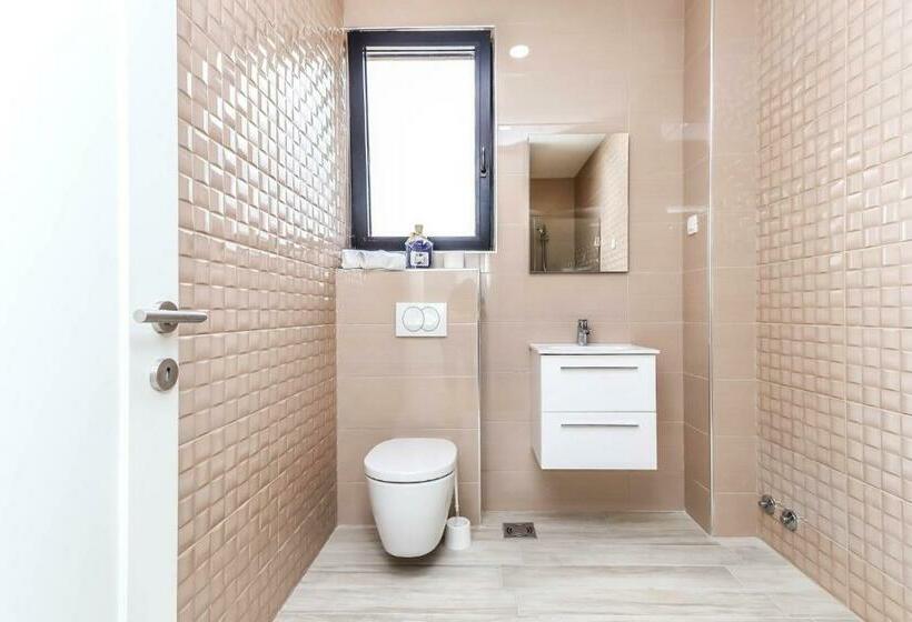 استودیوی استاندارد, Villa Casa Mia