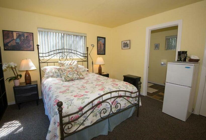 Номер Стандарт с Балконом, River View Garden Resort