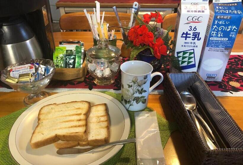 이코노미 룸, Guest House Chara