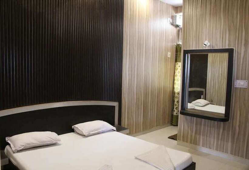 Номер Deluxe, Gokul Inn