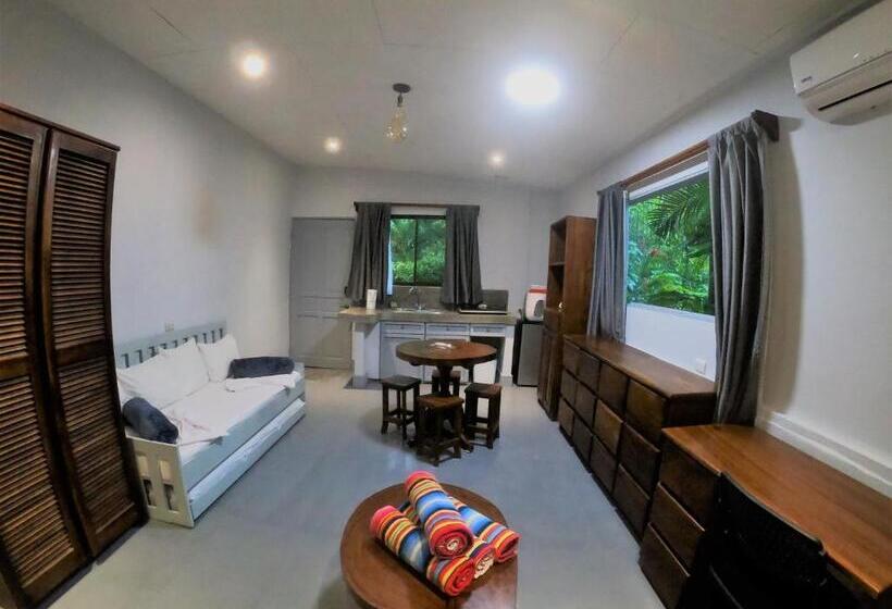 Студио Стандарт Вид на Сад, Casa Cecilia Beach Front