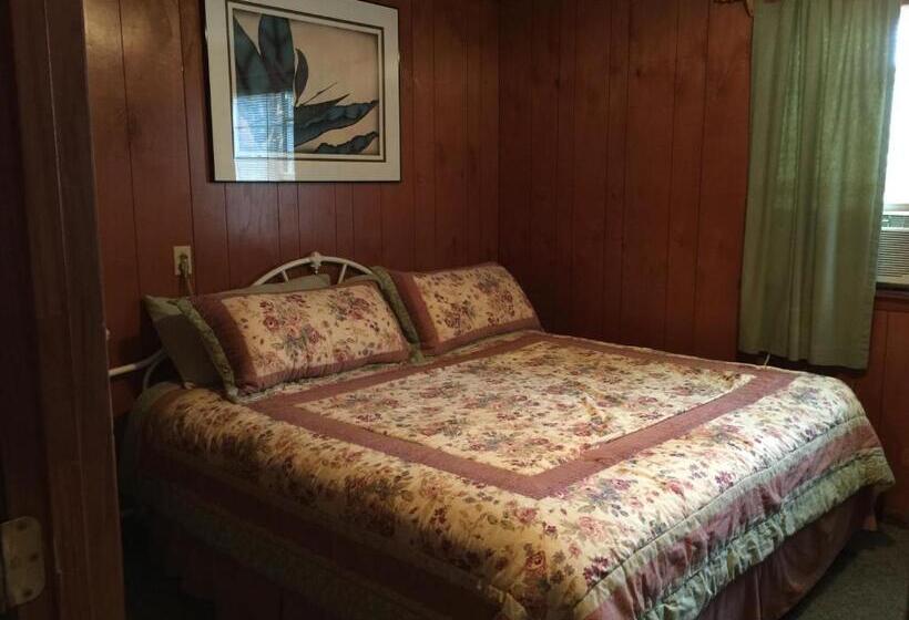 2 Bedroom Apartment, Phillips Historic Motel & Cottages