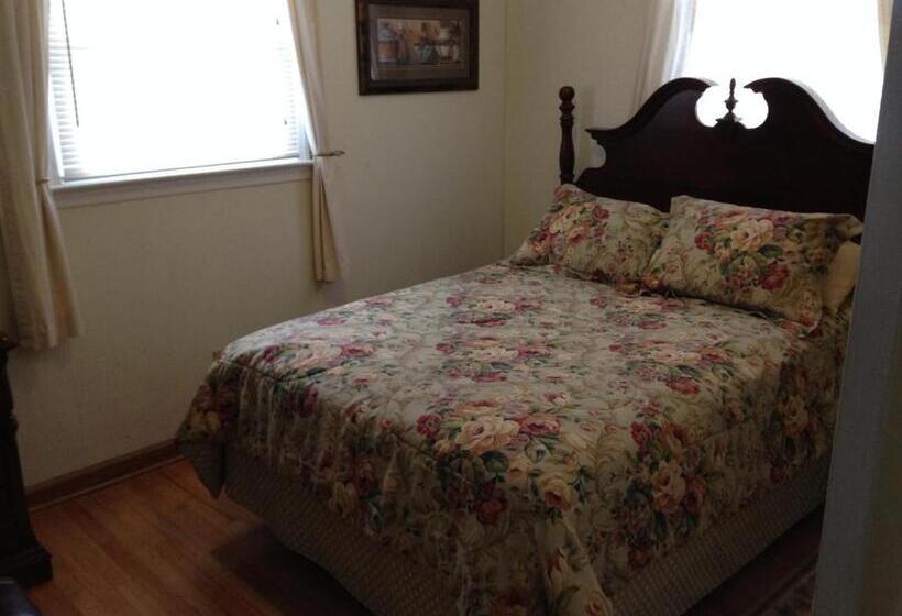 1 Bedroom House, Phillips Historic Motel & Cottages