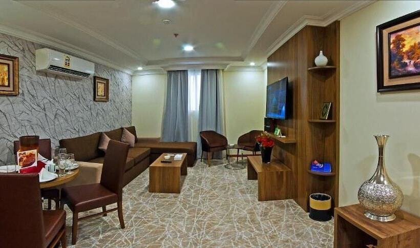 Executive Suite, Delights Inn   Green Oasis