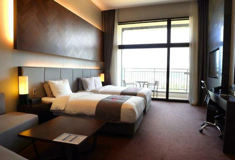 Семейный Номер Deluxe, Pyeongchang Ramada Hotel & Suite By Wyndham