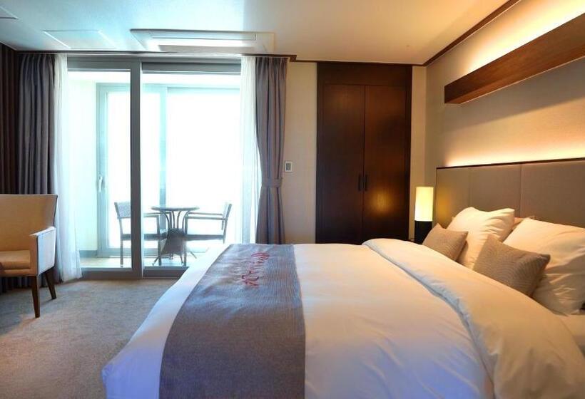 Вилла 1 Спальня, Pyeongchang Ramada Hotel & Suite By Wyndham
