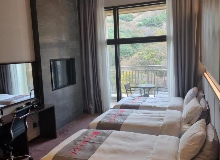 Трехместный Номер Deluxe, Pyeongchang Ramada Hotel & Suite By Wyndham