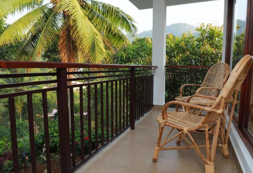 اتاق استاندارد با تخت بزرگ, Coffee And Pepper Plantation Homestay
