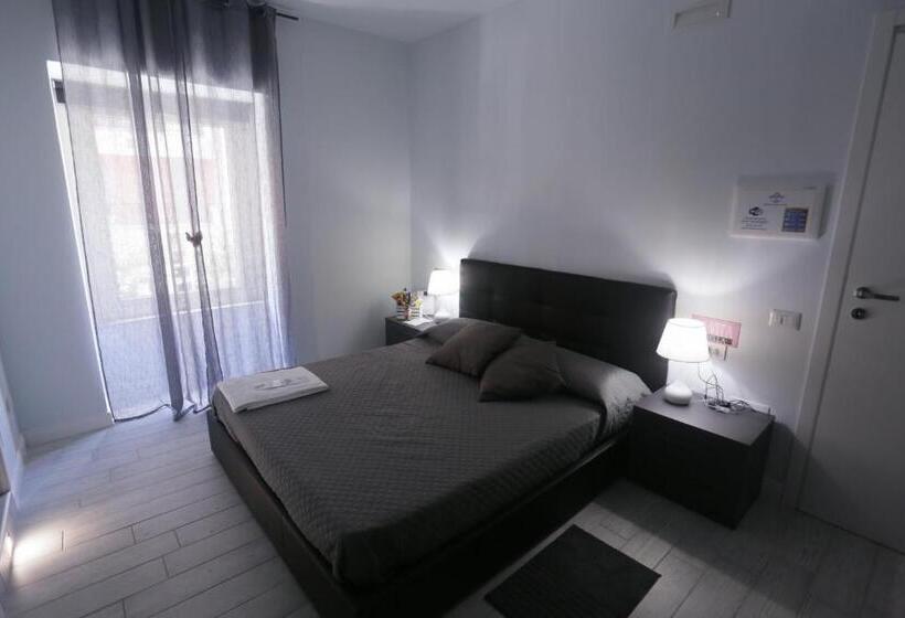 اتاق خانوادگی, Esposito Plaza S & Suite