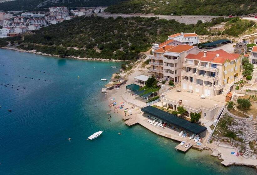 آپارتمان 1 خوابه همکف, Villa Jazina Pavlović