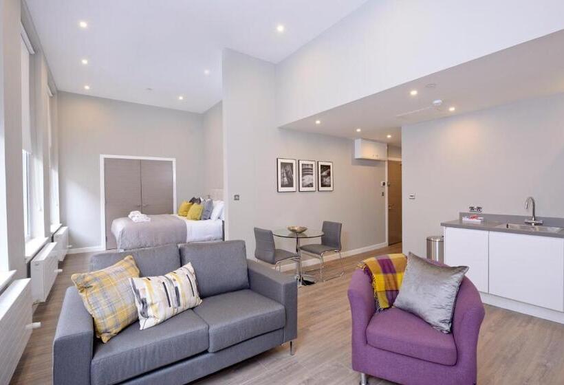 דירת חדר סופריור, Nelson Mandela Place Apartments