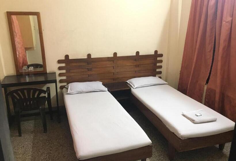 이코노미 룸, Nellimoottil Guest House