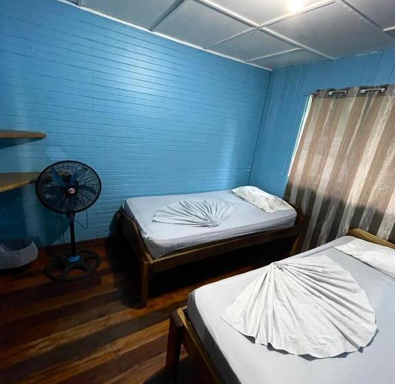 스탠다드 룸 공동 욕실, Pura Vida Hostel