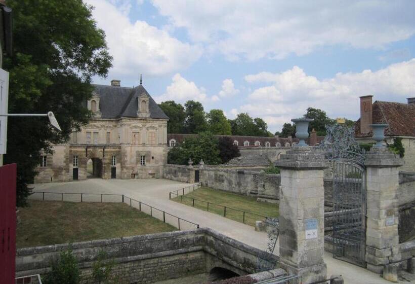 Quarto Familiar, La Basse Cour