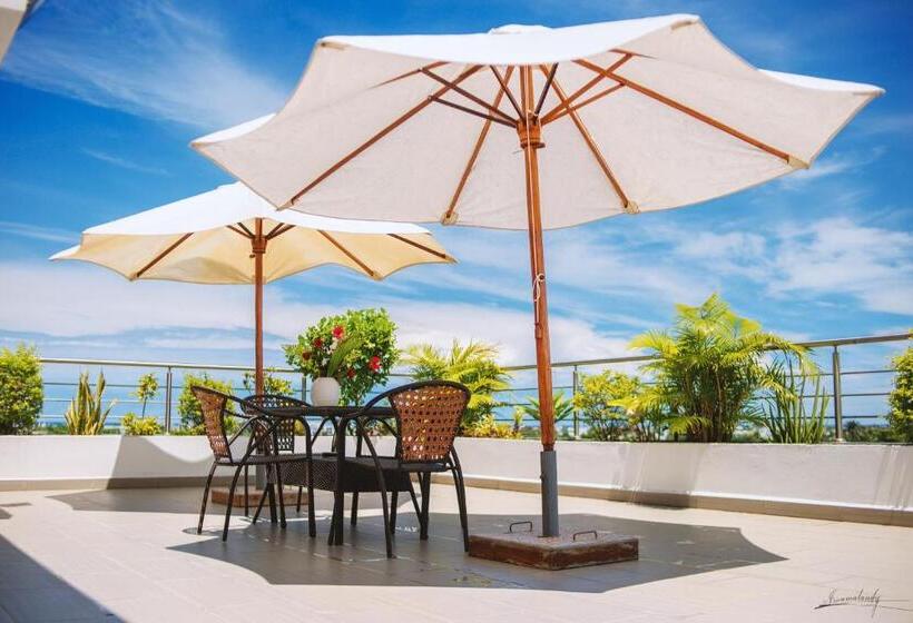 آپارتمان 2 خوابه, The Streamliner Hotel Apartment