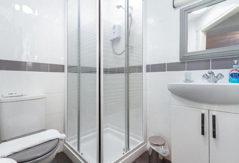 Номер Superior, Adelaide Lodge   Town Centre   Opposite Winter Gardens
