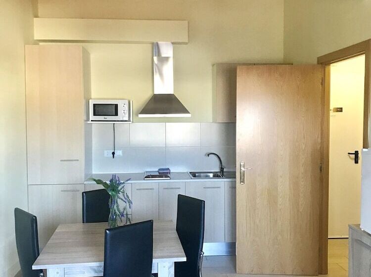 Апартаменты 1 Спальня, Apartamentos Giuliano
