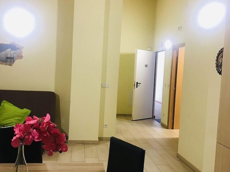 Апартаменты 1 Спальня, Apartamentos Giuliano