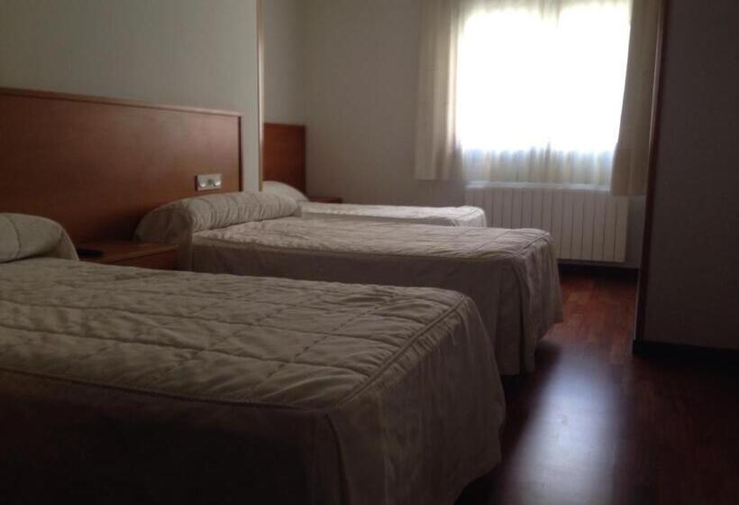 스탠다드 트리플 룸, Hostal El Poligono