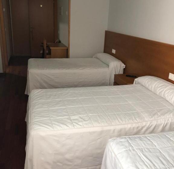 스탠다드 트리플 룸, Hostal El Poligono