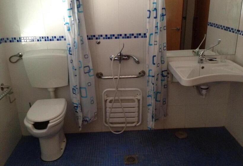 스탠다드 트리플 룸, Hostal El Poligono