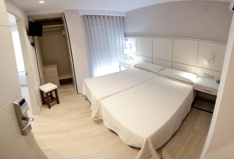 Номер Комфорт, Hostal Loimar