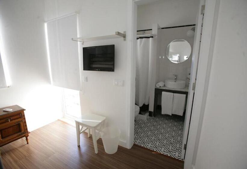 Номер Стандарт с Балконом, Bartholomeu Guesthouse