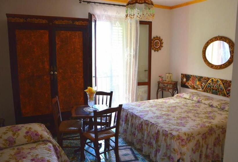 اتاق استاندارد سه نفره, Guest House Al Gattopardo