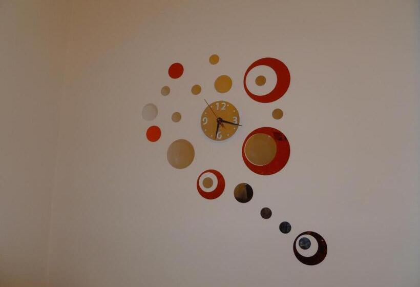 اتاق استاندارد, Time Out