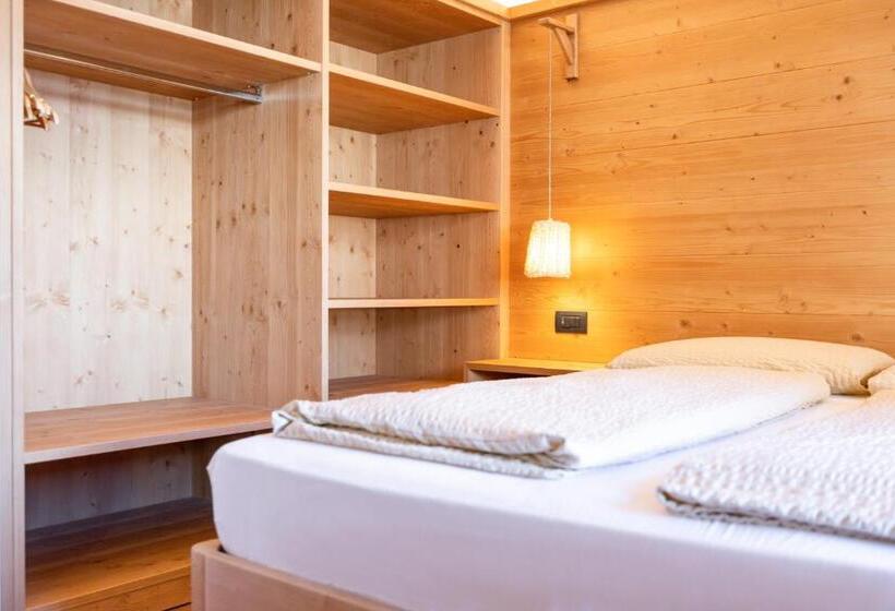 اتاق لوکس, Engadina B&b