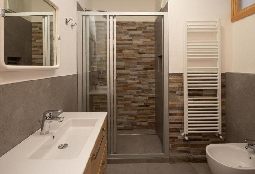 اتاق لوکس, Engadina B&b