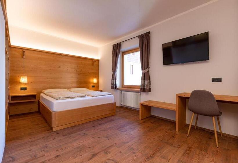 デラックスルーム, Engadina B&b