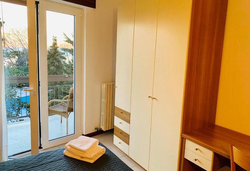 Апартаменты 1 Спальня с Балконом, Front Lake Apartment Bardolino