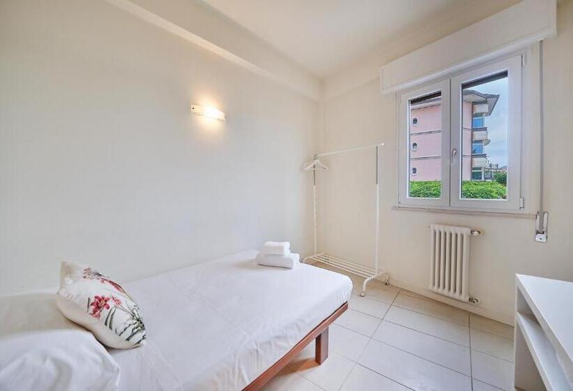 Апартаменты 1 Спальня с Видом, Front Lake Apartment Bardolino