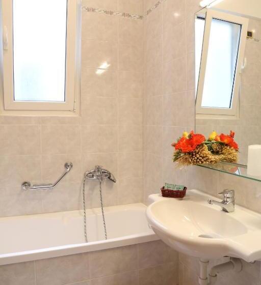 Апартаменты 3 Спальни, Front Lake Apartment Bardolino