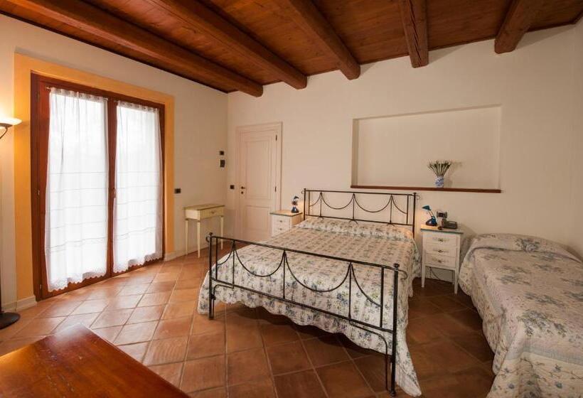 Quarto Triplo Estandar, Agriturismo La Sorgente