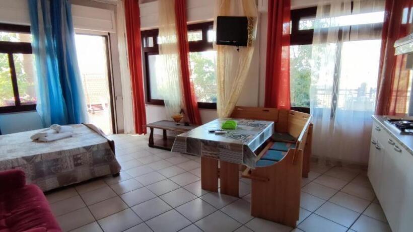 Студио Стандарт Вид на Сад, La Palma Residence Torre San Giovanni