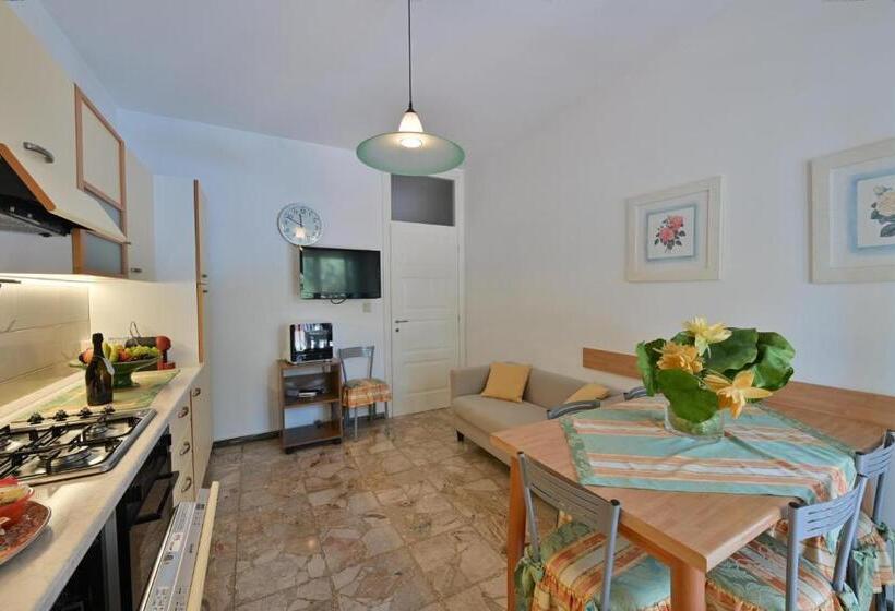 Apartamento Deluxe 1 Dormitório, Residence Mariavittoria