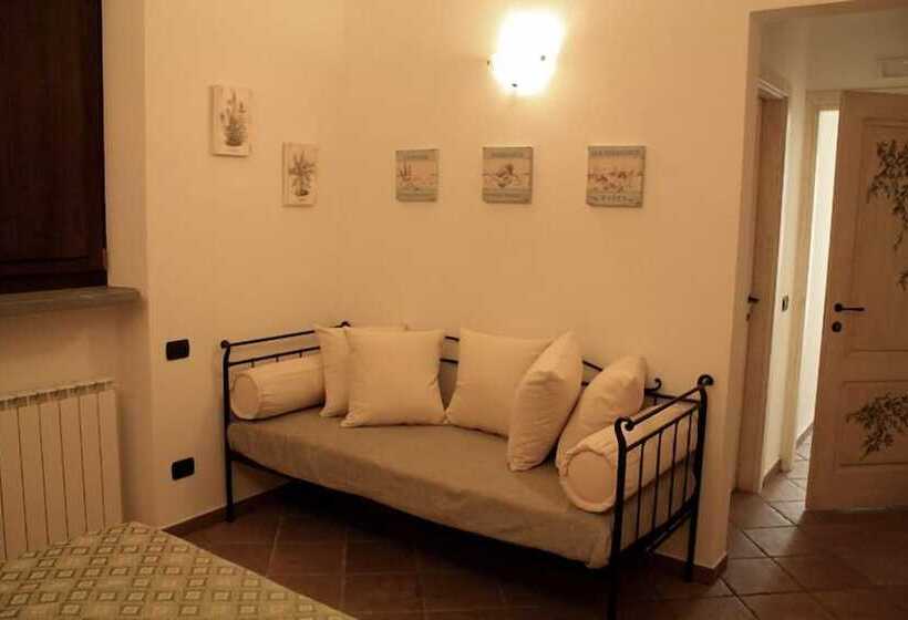 اتاق استاندارد سه تخته با چشم‌انداز باغ, B&b Podere Montese