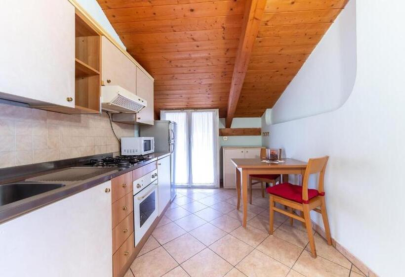 استودیوی استاندارد, Residenza Melucci