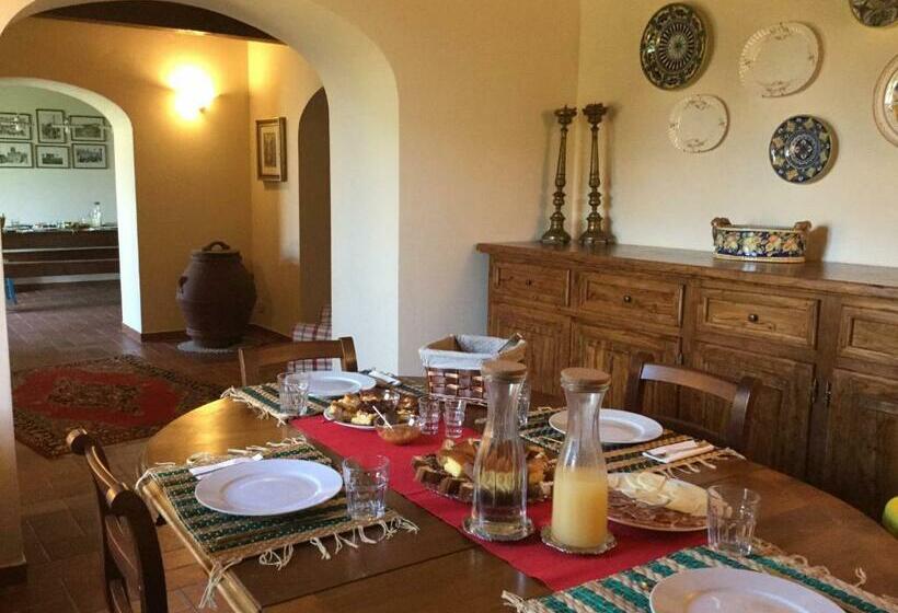 Номер Стандарт с Балконом, Agriturismo Borgo Tra Gli Olivi