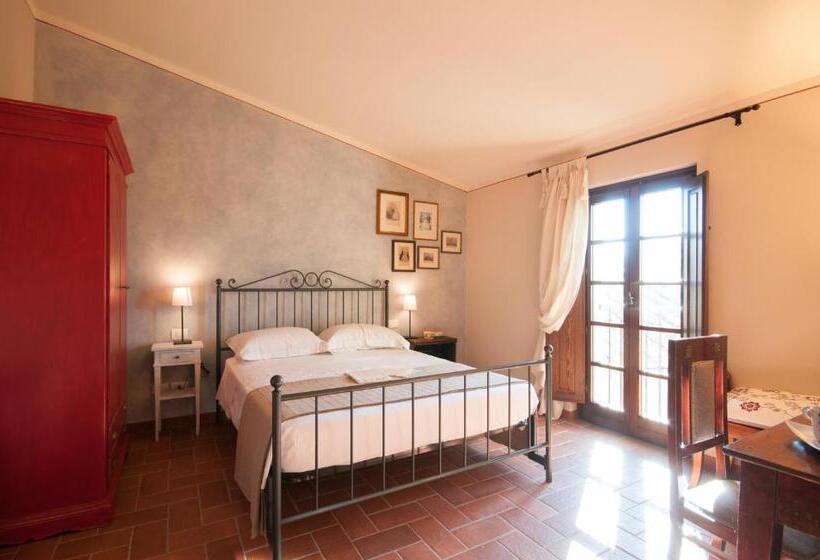 Номер Стандарт с Балконом, Agriturismo Borgo Tra Gli Olivi