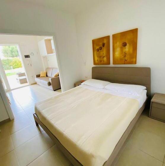 Апартаменты 1 Спальня Нижний Этаж, Vespucci Apartments Torre Lapillo