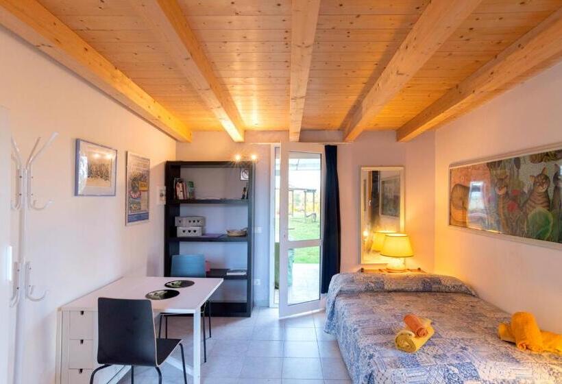 Апартаменты 1 Спальня Вид на Бассейн, Agriturismo La Pineta