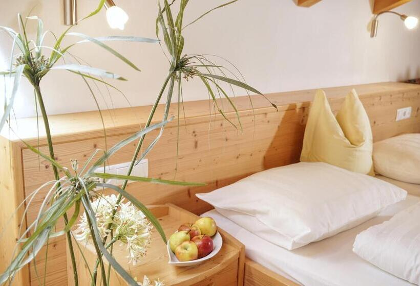 Апартаменты 2 Спальни с Балконом, Residence Walder
