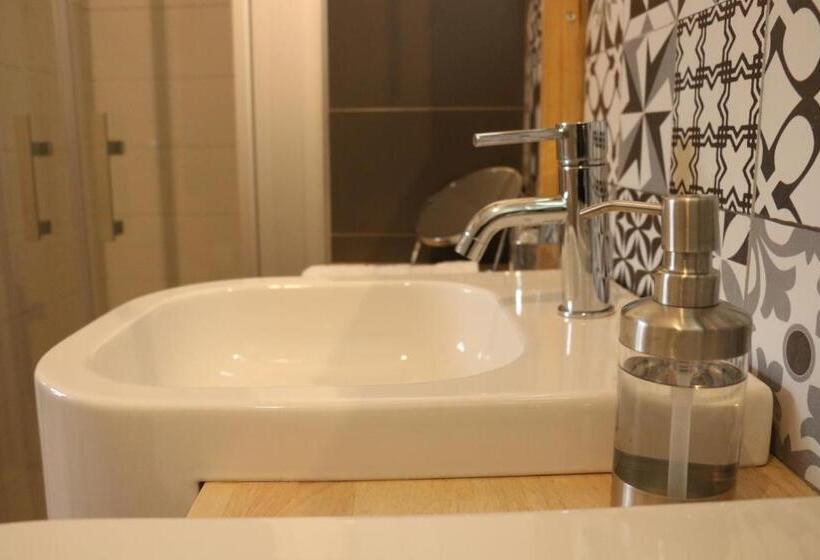 Студия Стандарт, Loire Escale