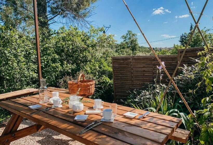 Standard Tent, Mas Escombelle