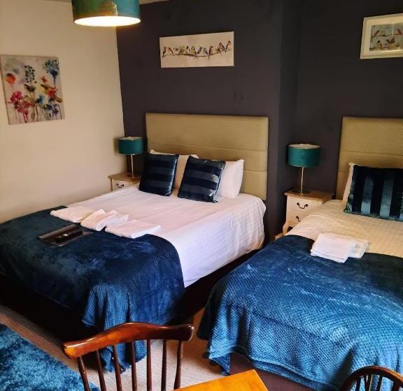 Семейный Номер, The Coach And Horses Inn